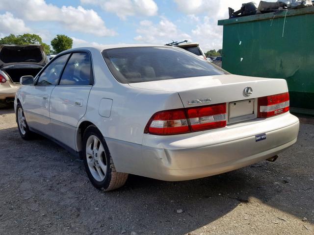 JT8BF28G610341665 - 2001 LEXUS ES 300 WHITE photo 3