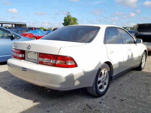 JT8BF28G610341665 - 2001 LEXUS ES 300 WHITE photo 4