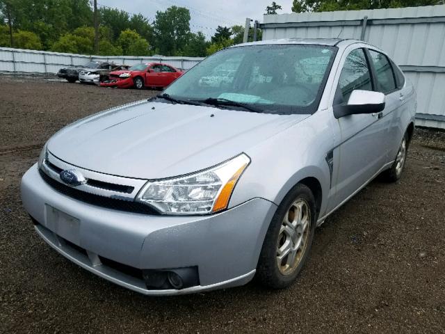 1FAHP35N88W173090 - 2008 FORD FOCUS SE SILVER photo 2