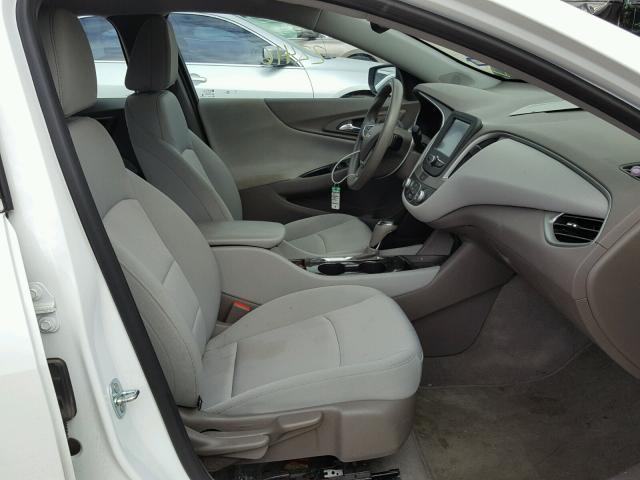 1G1ZB5ST7HF121826 - 2017 CHEVROLET MALIBU LS თეთრი ფოტო 5