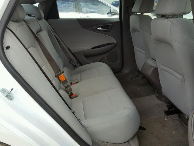 1G1ZB5ST7HF121826 - 2017 CHEVROLET MALIBU LS თეთრი ფოტო 6