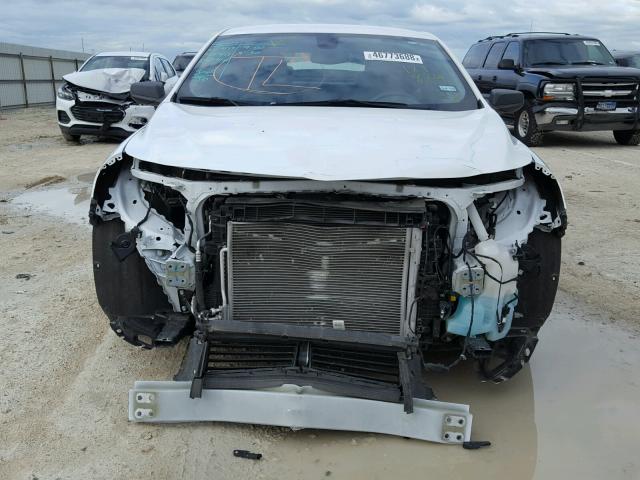 1G1ZB5ST7HF121826 - 2017 CHEVROLET MALIBU LS თეთრი ფოტო 9