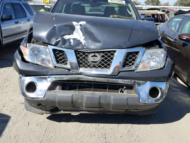 1N6AD0ER8AC426936 - 2010 NISSAN FRONTIER C GRAY photo 7