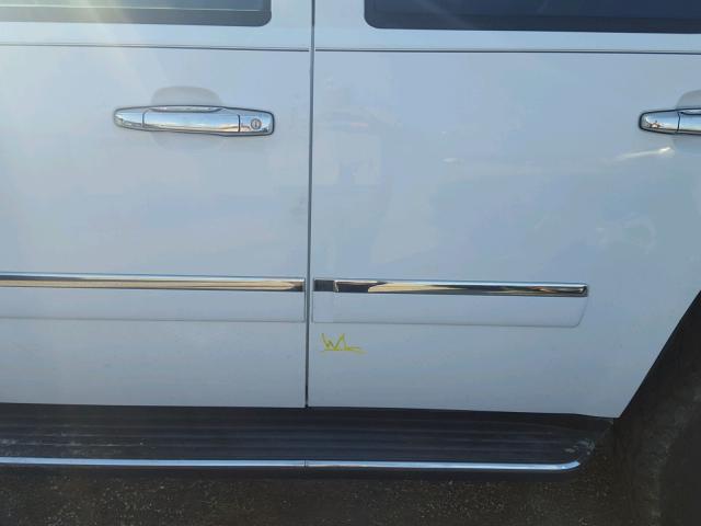 1GKFK032X9J100443 - 2009 GMC YUKON DENA WHITE photo 9