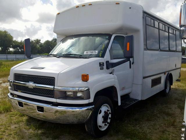 1GBE4V1948F401407 - 2008 CHEVROLET C4500 C4V0 WHITE photo 2