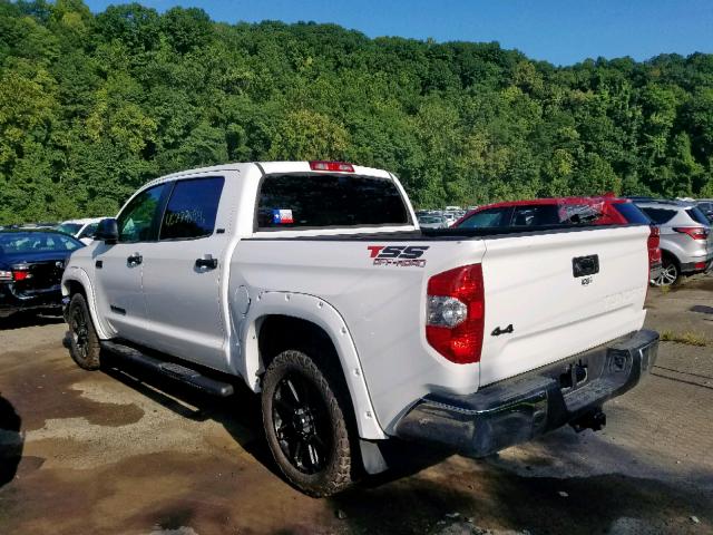 5TFDW5F13JX706255 - 2018 TOYOTA TUNDRA CRE WHITE photo 3