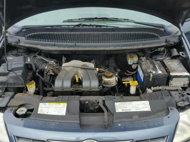 1C4GJ25B22B639683 - 2002 CHRYSLER VOYAGER BLUE photo 7