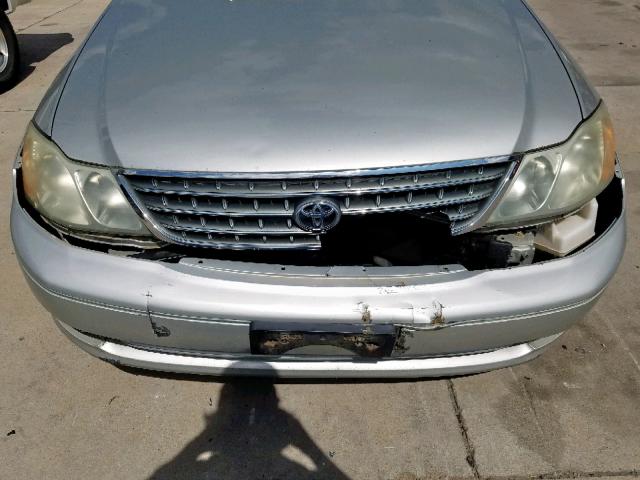 4T1BF28B33U328627 - 2003 TOYOTA AVALON SILVER photo 9