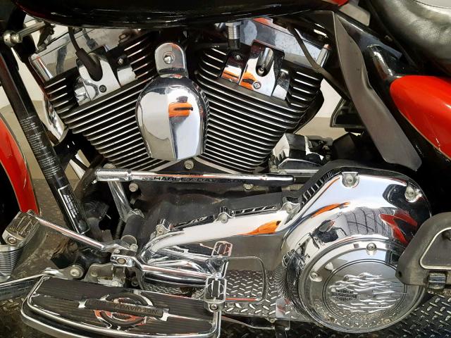 1HD1KEM14AB646581 - 2010 HARLEY-DAVIDSON FLHTK TWO TONE photo 6