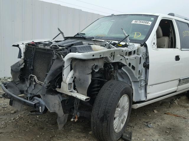 5LMJJ3H56DEL00968 - 2013 LINCOLN NAVIGATOR Ақ фото 9