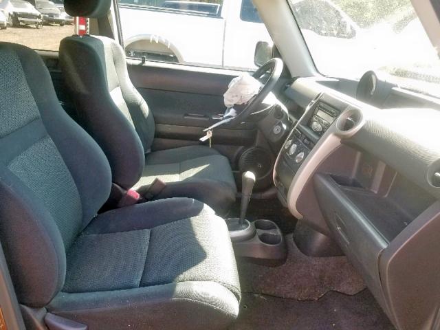 JTLKT324864118658 - 2006 TOYOTA SCION XB BROWN photo 5