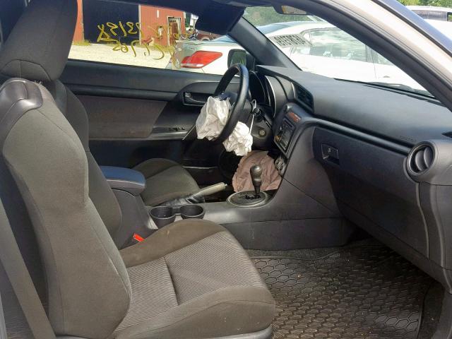 JTKJF5C75C3029157 - 2012 TOYOTA SCION TC თეთრი ფოტო 5