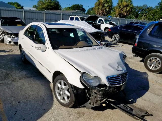 WDBRF61J63F301310 - 2003 MERCEDES-BENZ C 240 WHITE photo 1