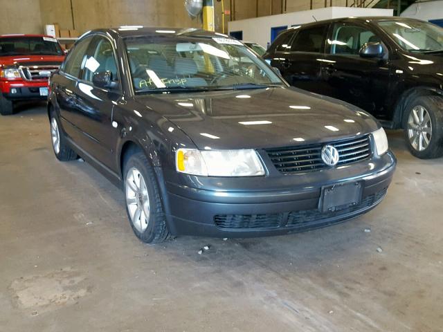 WVWMA23B6YP354163 - 2000 VOLKSWAGEN PASSAT GLS GRAY photo 1