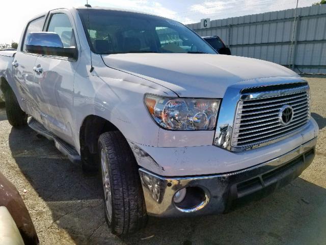 5TFHY5F10CX253274 - 2012 TOYOTA TUNDRA CRE WHITE photo 1