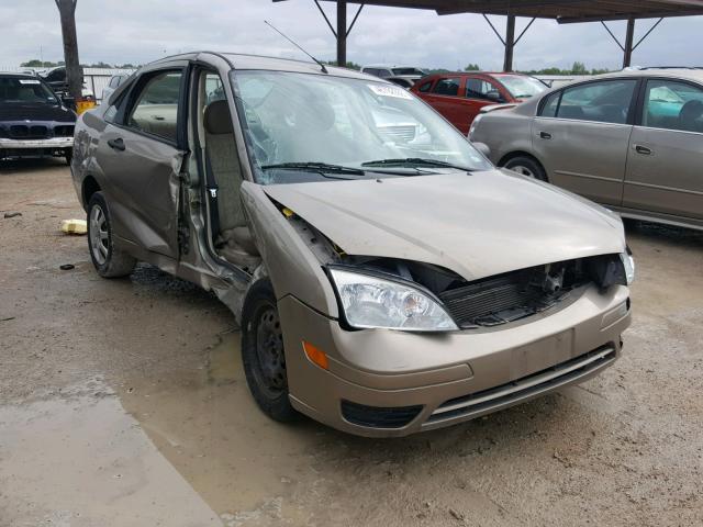 1FAFP34NX5W164718 - 2005 FORD FOCUS ZX4 GOLD photo 1