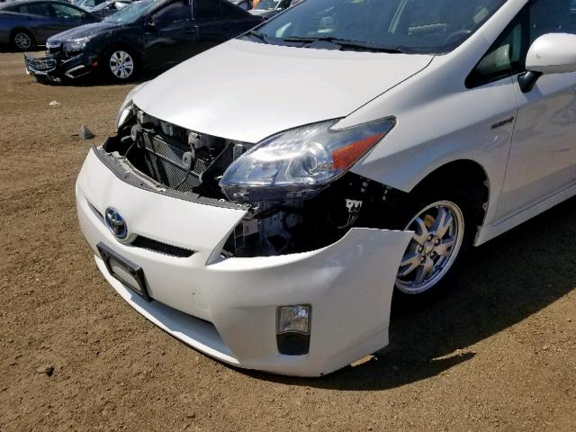 JTDKN3DU6A1312263 - 2010 TOYOTA PRIUS WHITE photo 9