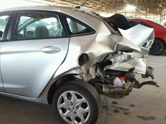 3FADP4AJ0CM185413 - 2012 FORD FIESTA S SILVER photo 9