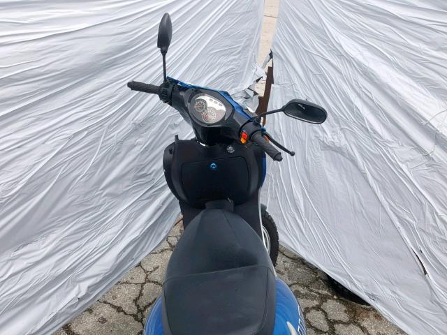 L9NTCGGD9K1020199 - 2019 OTHER SCOOTER TWO TONE photo 5