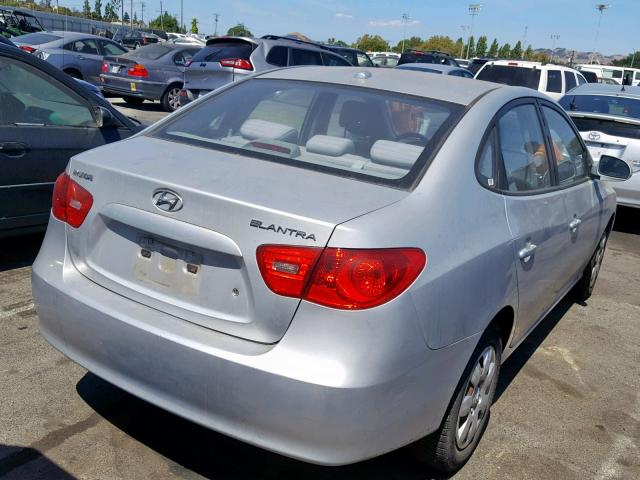 KMHDU46D58U372649 - 2008 HYUNDAI ELANTRA GL SILVER photo 4