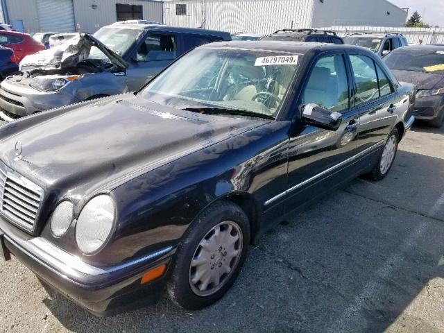 WDBJF65H9XA754067 - 1999 MERCEDES-BENZ E 320 BLACK photo 2