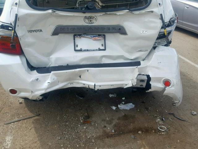 JTEES43A882096483 - 2008 TOYOTA HIGHLANDER WHITE photo 9