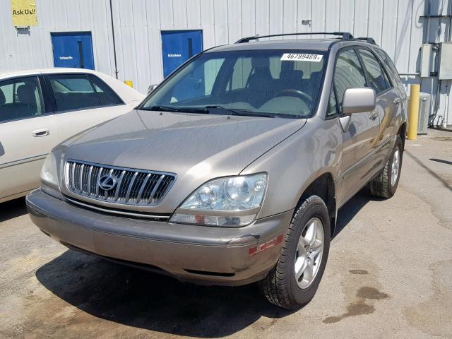 JTJHF10U310215428 - 2001 LEXUS RX 300 GOLD photo 2