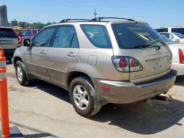 JTJHF10U310215428 - 2001 LEXUS RX 300 GOLD photo 3