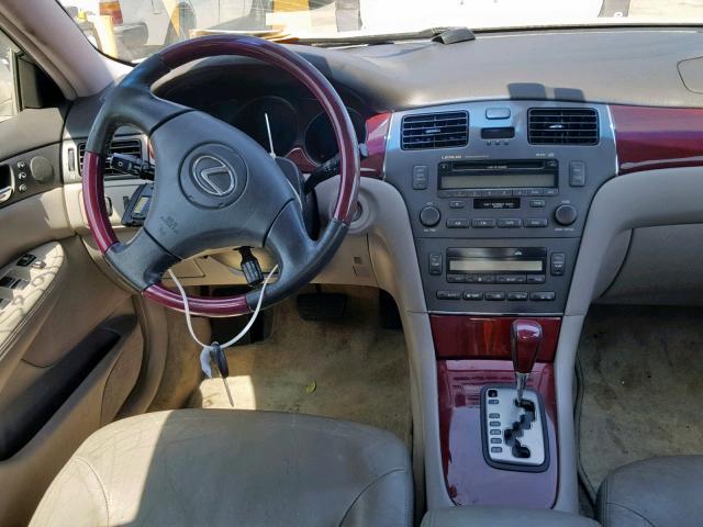 JTHBF30G220065794 - 2002 LEXUS ES 300 BEIGE photo 9