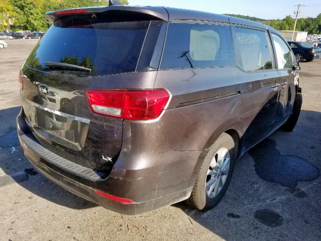 KNDMB5C13J6398610 - 2018 KIA SEDONA LX GRAY photo 4