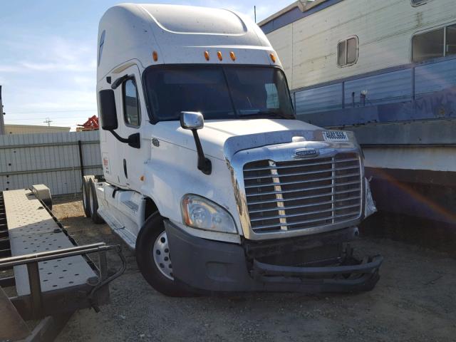 1FUJGLDR79LAC0825 - 2009 FREIGHTLINER CASCADIA 1 WHITE photo 1