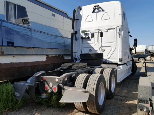 1FUJGLDR79LAC0825 - 2009 FREIGHTLINER CASCADIA 1 WHITE photo 4