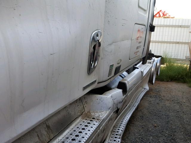 1FUJGLDR79LAC0825 - 2009 FREIGHTLINER CASCADIA 1 WHITE photo 9