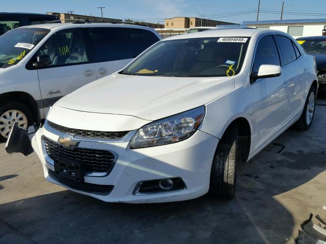 1G11D5SL4FF303357 - 2015 CHEVROLET MALIBU 2LT WHITE photo 2