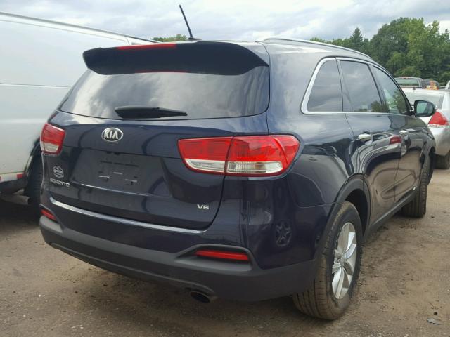 5XYPGDA52HG188313 - 2017 KIA SORENTO LX BLUE photo 4