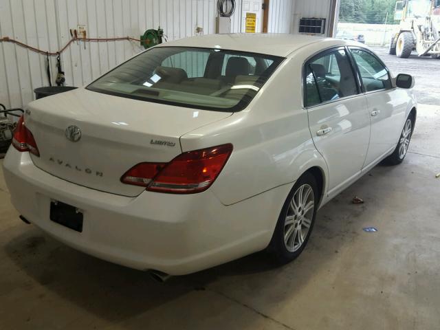 4T1BK36B66U112134 - 2006 TOYOTA AVALON XL WHITE photo 4