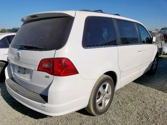 2V4RW3DG6BR625791 - 2011 VOLKSWAGEN ROUTAN SE WHITE photo 4