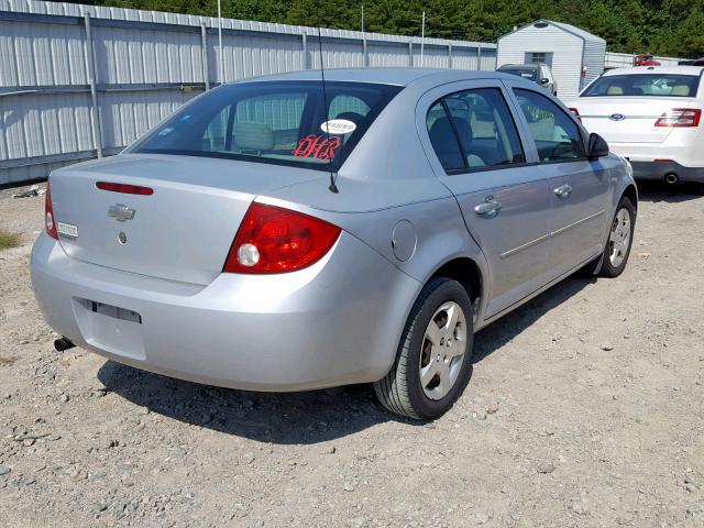 1G1AK52F357501842 - 2005 CHEVROLET COBALT SILVER photo 4