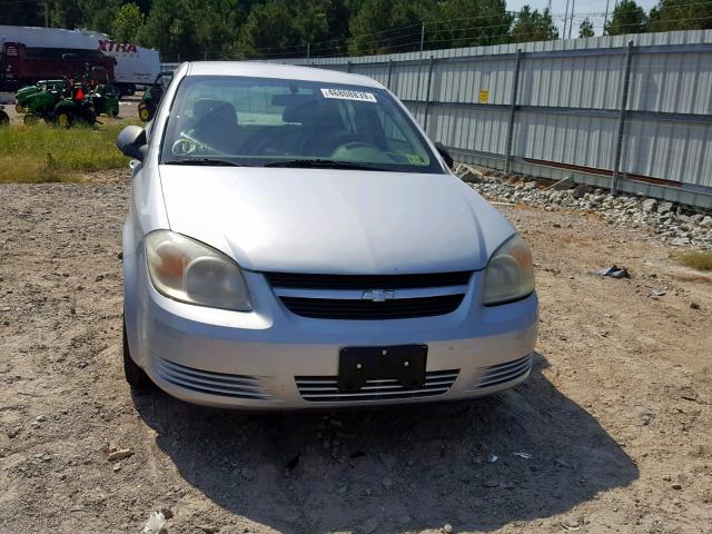 1G1AK52F357501842 - 2005 CHEVROLET COBALT SILVER photo 9