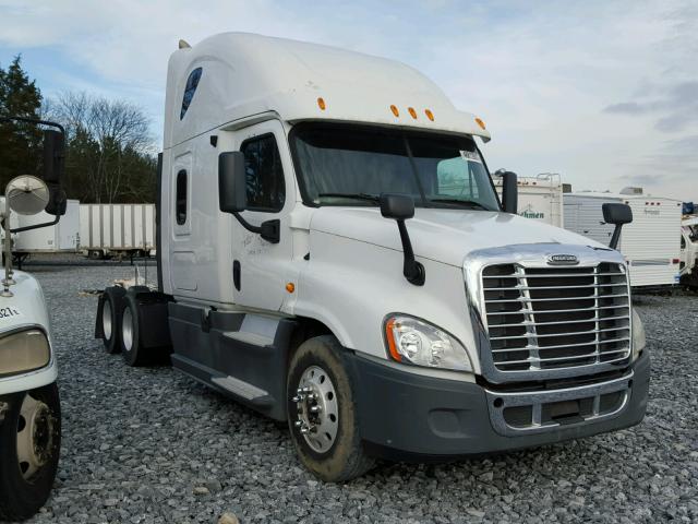 1FUJGLDRXDLFG5930 - 2013 FREIGHTLINER CASCADIA 1 WHITE photo 1