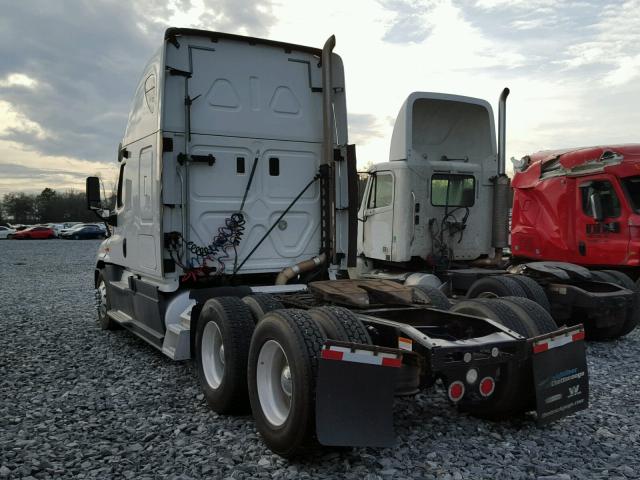 1FUJGLDRXDLFG5930 - 2013 FREIGHTLINER CASCADIA 1 WHITE photo 3