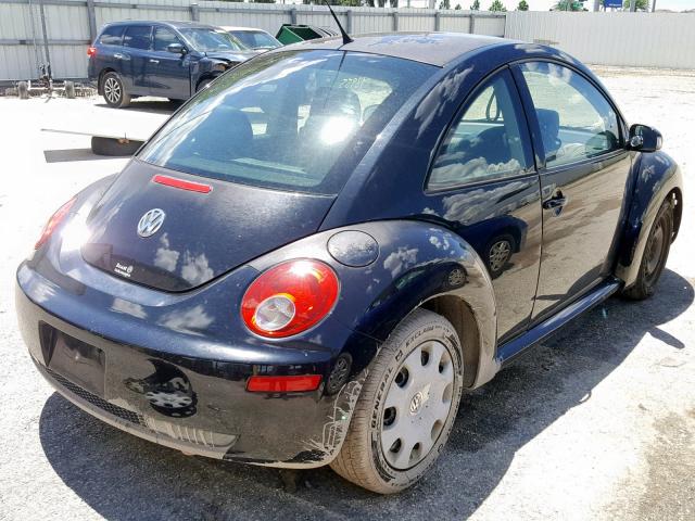 3VWPW3AG5AM000176 - 2010 VOLKSWAGEN NEW BEETLE Schwarz Foto 4