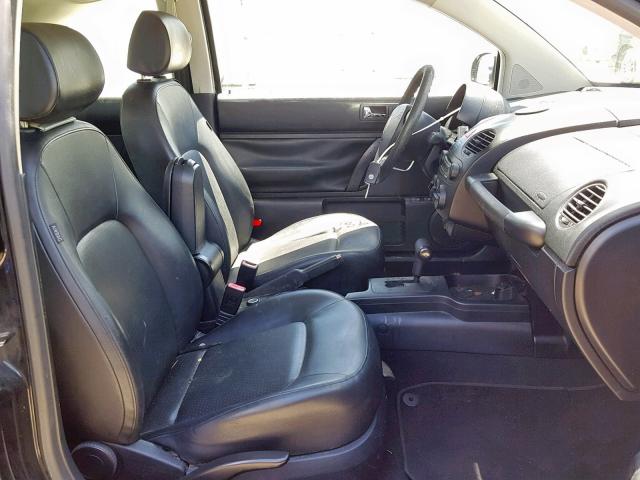 3VWPW3AG5AM000176 - 2010 VOLKSWAGEN NEW BEETLE Schwarz Foto 5