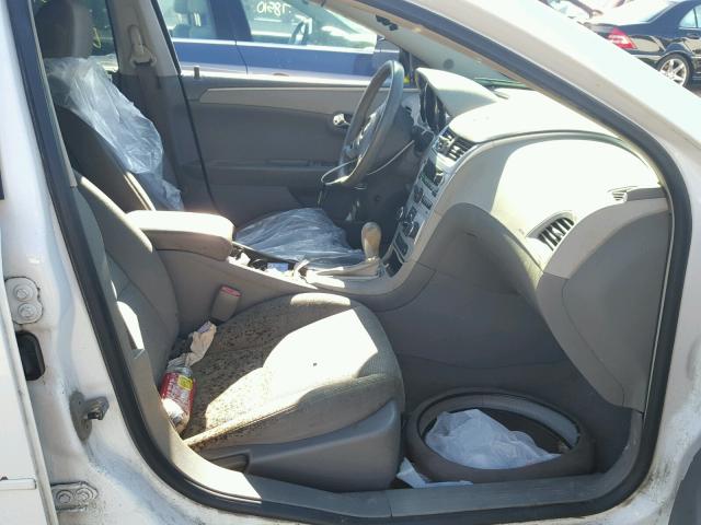 1G1ZG57B29F227619 - 2009 CHEVROLET MALIBU LS თეთრი ფოტო 5