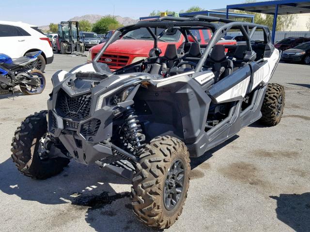 3JBVMAY25JK000286 - 2018 CAN-AM MAVERICK X WHITE photo 2