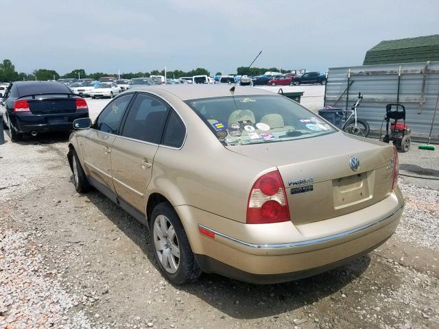 WVWTH63B02P045035 - 2002 VOLKSWAGEN PASSAT GLX GOLD photo 3