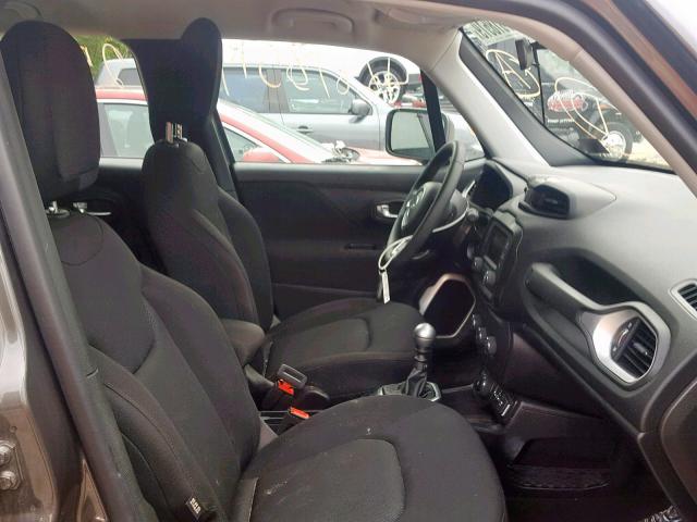 ZACCJBAH6JPJ14829 - 2018 JEEP RENEGADE S ნაცრისფერი ფოტო 5