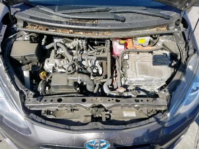 JTDKDTB39G1118848 - 2016 TOYOTA PRIUS C CHARCOAL photo 7