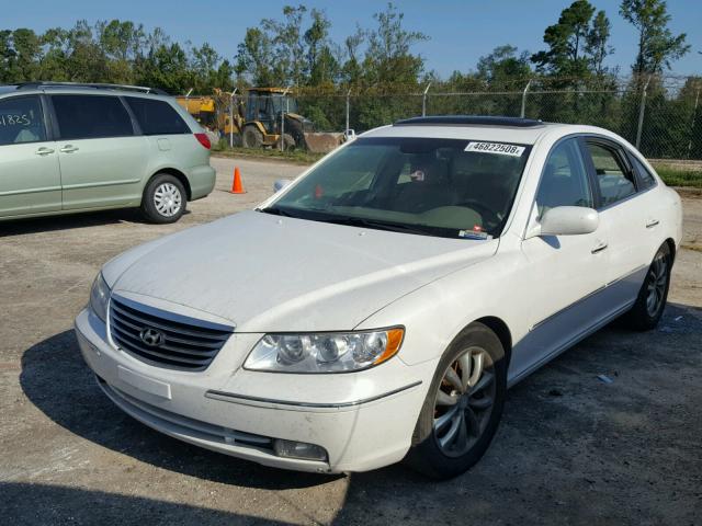 KMHFC46D49A350513 - 2009 HYUNDAI AZERA GLS WHITE photo 2