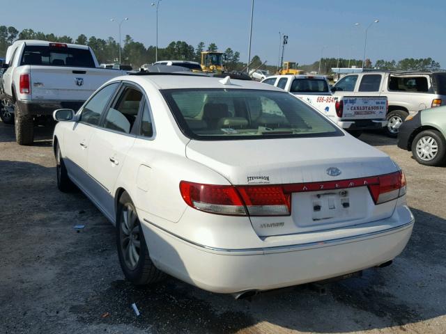 KMHFC46D49A350513 - 2009 HYUNDAI AZERA GLS WHITE photo 3